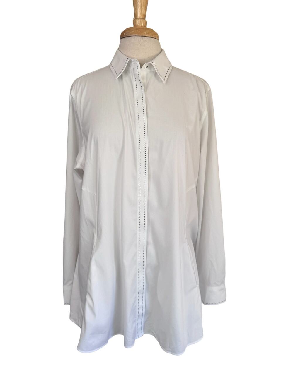 FOXCROFT White Embroidered Shaped Button Up Shirt Sz 16 Womens Non Iron Stretch